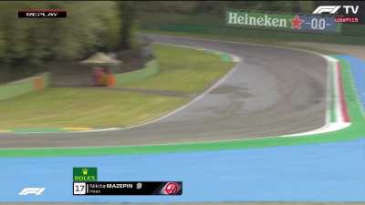 Mazepin spins on the last lap