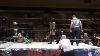Thunder Rosa caught low by Jazz