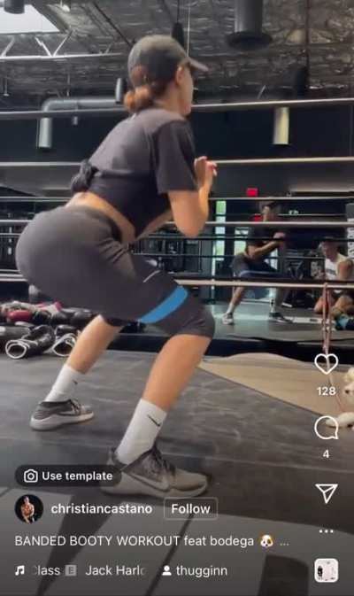 Paige workout 😍