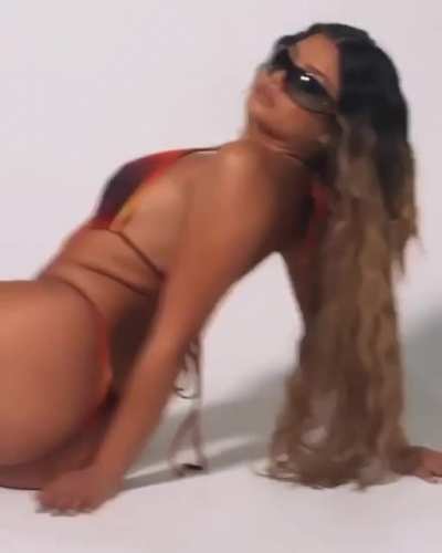 modelsinthongs