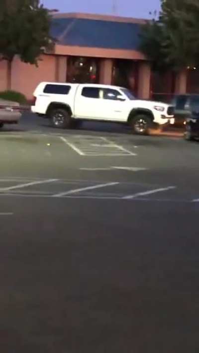 Dispute in a grocery store parking lot turns into a mini car chase - Sacramento, CA