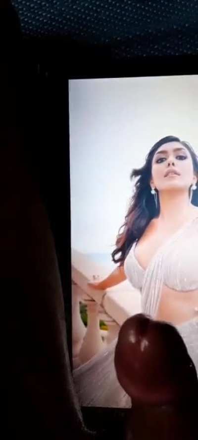 Busty+curvy bombshell mrunal cum tribute she's getting sexier with each passing year I can't resist her beauty and sex appeal🍑🔥🔥 🍆✊️💦💦💦💦