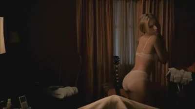 Kristen Bell in House of Lies