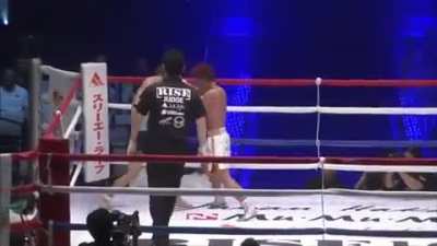Month before turning 16, Tenshin Nasukawa finishes Tomo Arimatsu in exciting fashion