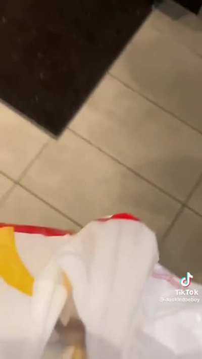McDonald’s employees accidentally hand customer their deposit