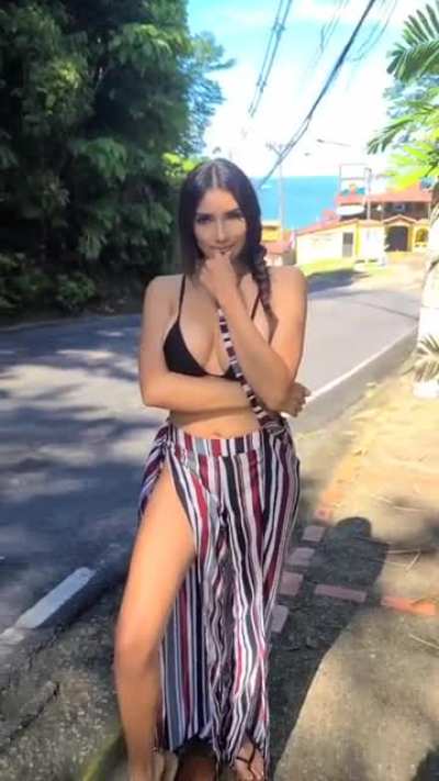 Diana Vazquez (@ms_<wbr>diana<wbr>vazqu<wbr>ez)