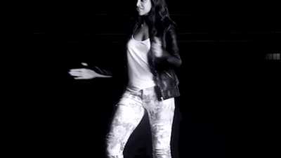 Deepika Padukone thick.. them thighs