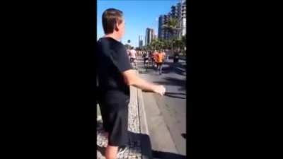Qualquer xingamento é pouco para um genocida, ele merecia era cadeia!
