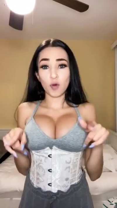 Bustier or Corse<wbr>t❓🤷‍♂<wbr>️