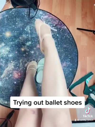 Do u like my feet in ballet shoes? ;p
