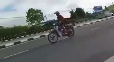 Yo Fam, watch me pop a wheelie!