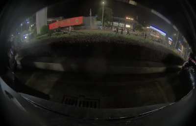 女子人肉占<wbr>车位不成，<wbr>恶意划车报<wbr>复！这能把<wbr>自己送进去<wbr>了吧…