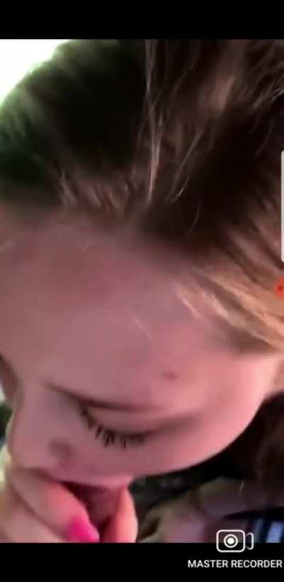 Heres the girl sucking in her moms room i goy u boys