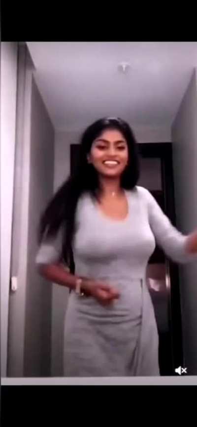 Do anyone know this girl?? Her insta