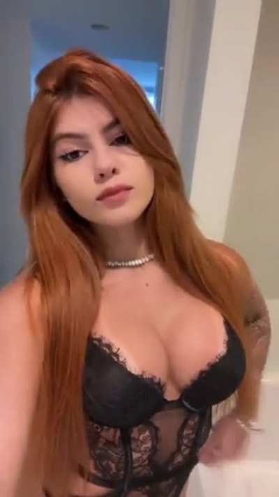 😈