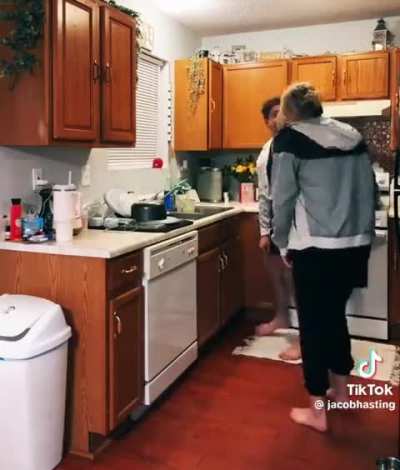 She caught her boyfriend cheating