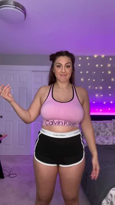 She is back , big boobies hasty<wbr>🔥💦so hawttyy