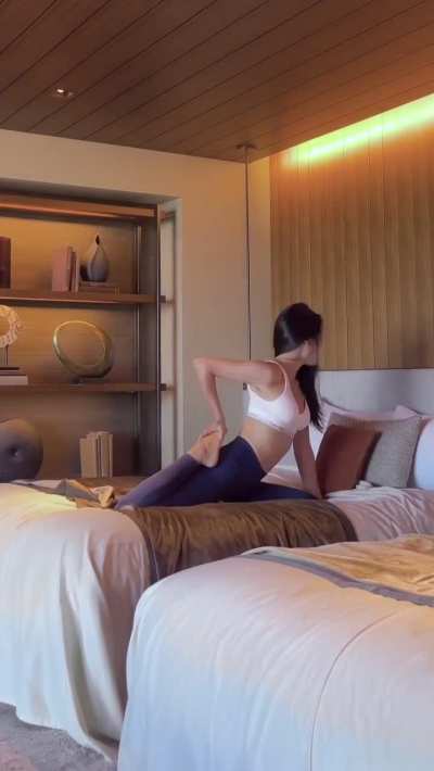 Korean goddess stretching