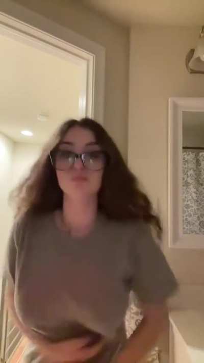 braless ygwbt