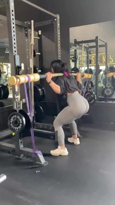 fuff_latina