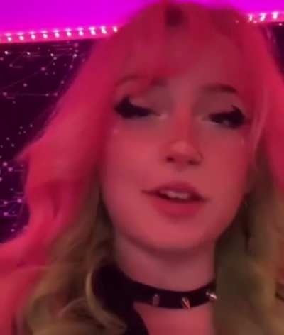 SCOTTISH E-GIRL???