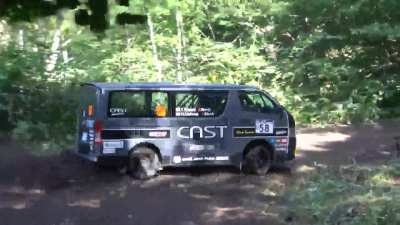 HiAce Van Gravel-Rally!!  |  Japanese Rally Championship