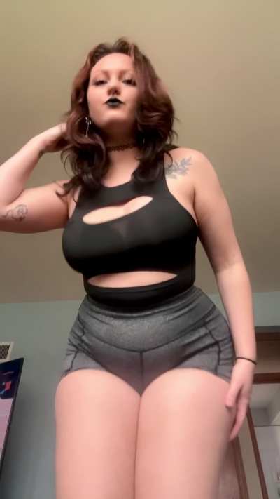 Top tier thick hourglass <3