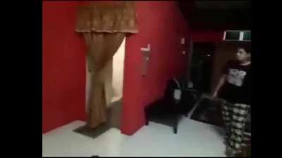 Toilet yoga