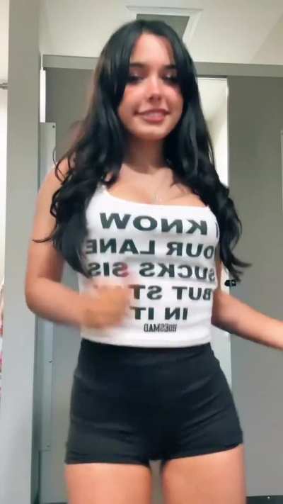 ‎