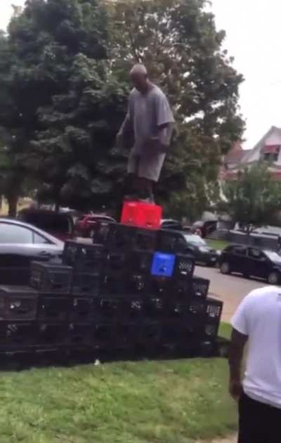 Unc in the yard doing bullshit again y’all 😔