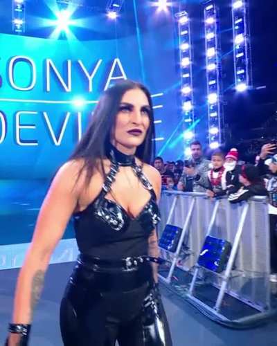 Sonya Deville