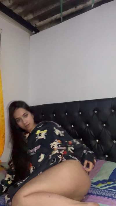 A latina babe who wants a hard cock so bad!