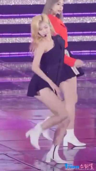 Stunning Sana