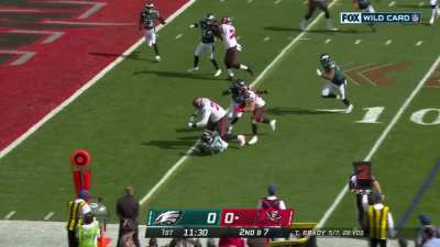 [Highlight] Donovan Smith mauls Nelson