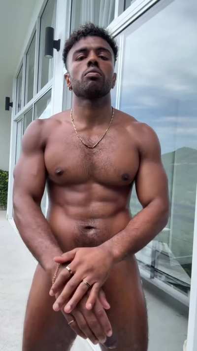 Troy 💪🏾🥵