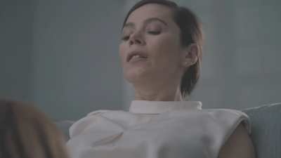 Louisa Krause eating out & dirty talking Anna Friel in Girlfriend Experience (s02e05)