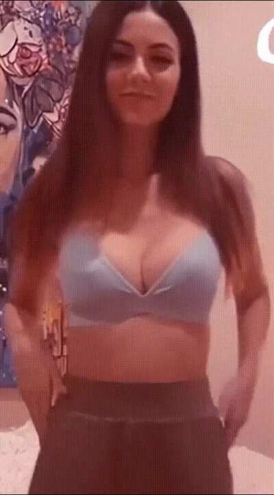 Victoria Justice