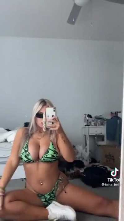 Laina_bell13