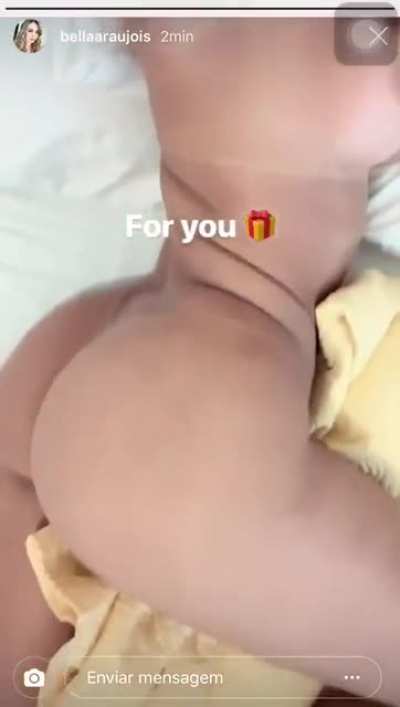Bella Araujo