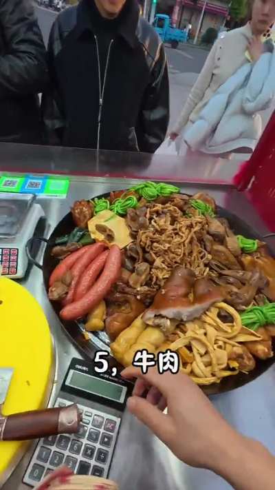 当一个人开<wbr>始用现金的<wbr>时候，证明<wbr>他的余额已<wbr>空了。。