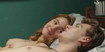 Sabrina Martina cute plots in Il silenzio dell'acqua (2019)