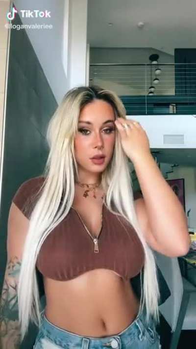 @loganvaleriee