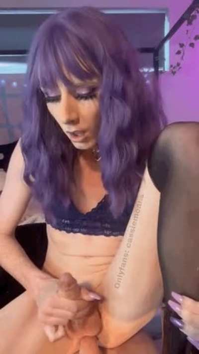 Leaking my girl cum