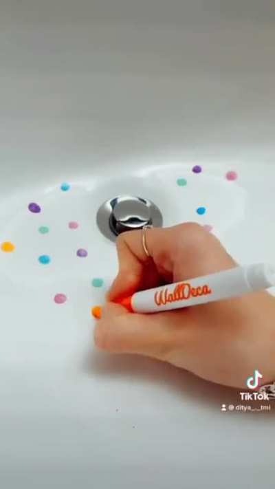 Cool Home Experiment That Makes Drawings Float