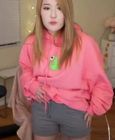 Kimi in short pants