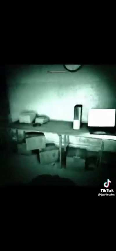 Outlast Can scare a man