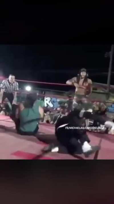 Hit him with the DDT-HEEEEEE!