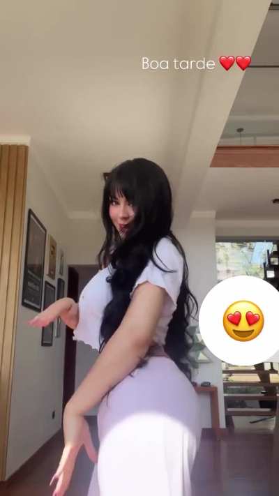 Bella Angel