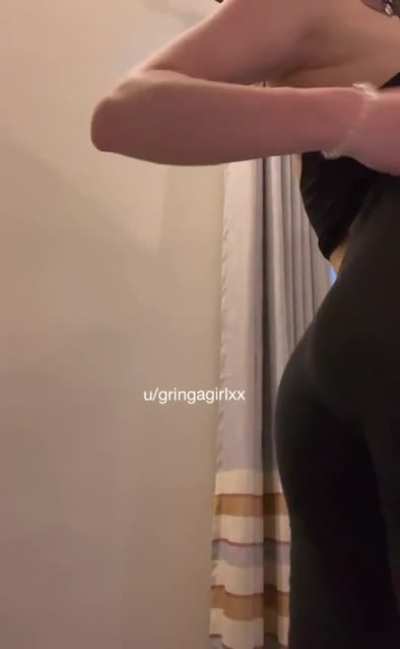 I love to make my big titties bounce😏