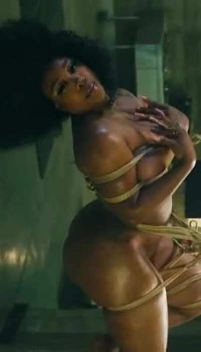 SZA in 'kill Bill' [Brightened]